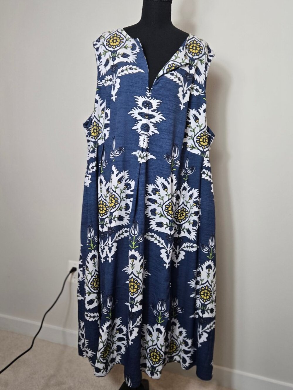 Floral Sleeveless Maxi Dress Blue White
